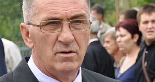 Osoba odgovorna za postavljanje krsta na Zlatištu je nekadašnji kandidat za Zlatnog ljiljana...