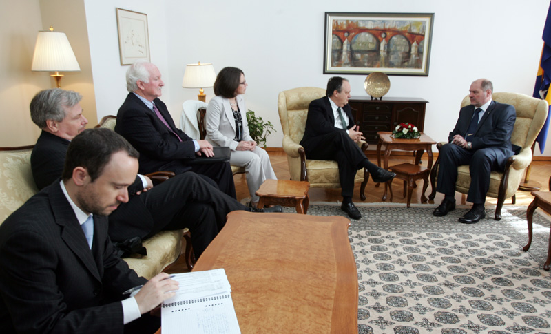 Mujezinović sa predstavnicima OSCE-a / foto: Depo