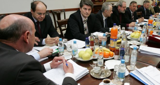 Uoči sastanka sa HDZ-om, SDA razmatra: Hoće li SBB ući u vlast?