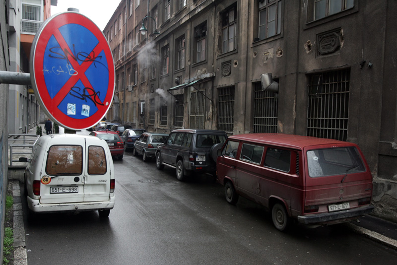 Nepropisno parkirana vozila