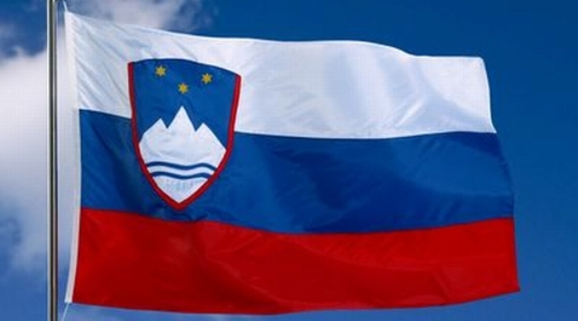 Slovenija zastava
