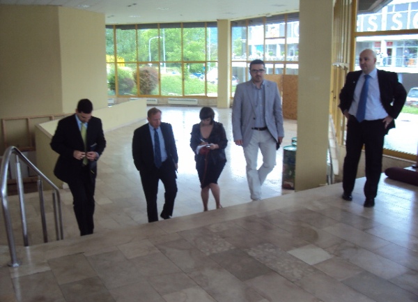 Clifford Bond u Domu omladine