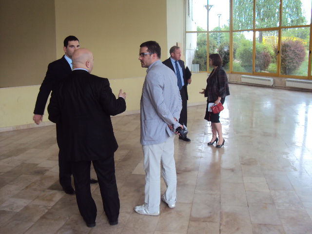 Clifford Bond u Domu omladine