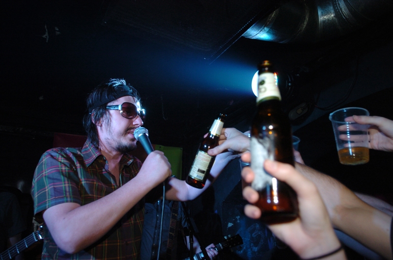 Dani Sarajeva u Beogradu / koncert grupa 'Sikter' i 'Skroz' 