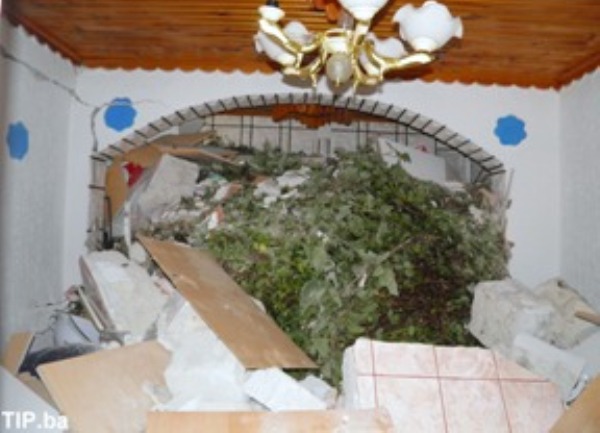 Tuzla - poplave - klizi&scaron;te / foto: Tip.ba