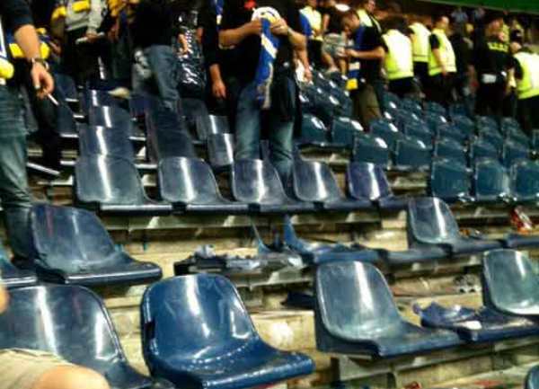 frankfurt slomljene stolice