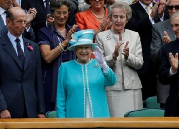 Kraljica Elizabeta II u Wimbledonu nakon 33 godine / foto: reuters