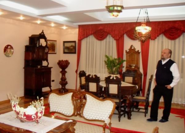 Srpski Versaj Vladike Kačavende