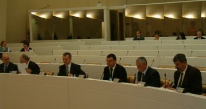 FBiH će ući u 2016. s budžetom izglasanim u ovoj godini ako prijedlog akta odobri Dom naroda