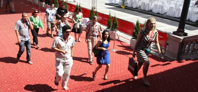 Press projekcija 'Cirkus Columbije'