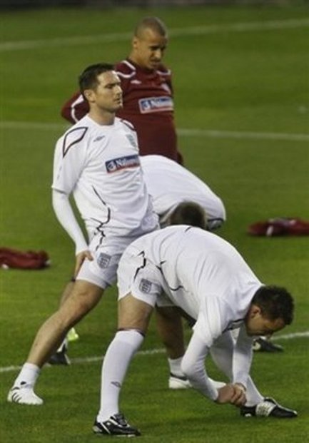 gay-football-ilustracija