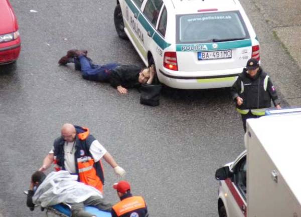 Bratislava pucnjava, naslovna