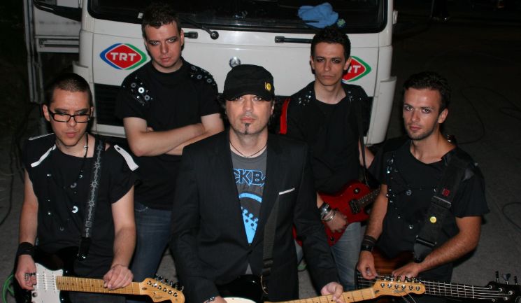 Emir and Frozen Camels