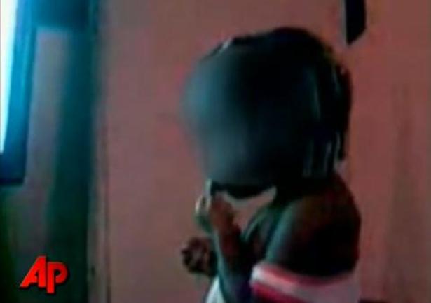 Djevojčica pu&scaron;i joint