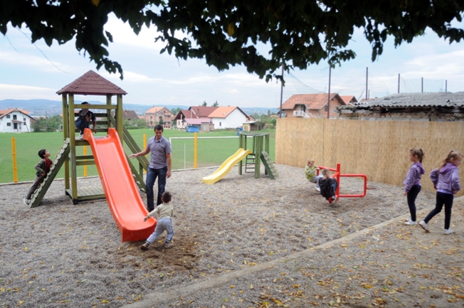 Dječije igrali&scaron;te Česma