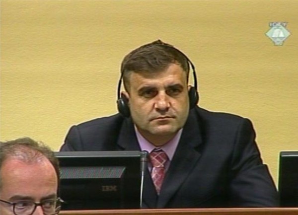 Milan Lukić u Hagu Milan Lukić u Hagu