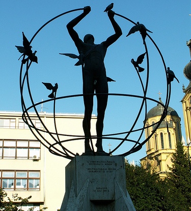 Trg Oslobođenja - Alija Izetbegović u Sarajevu