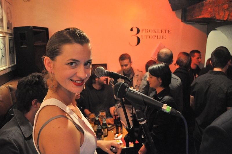 Performans bh. Umjetnice Lale Ra&scaron;čić/ Foto: Matej &Scaron;repfler