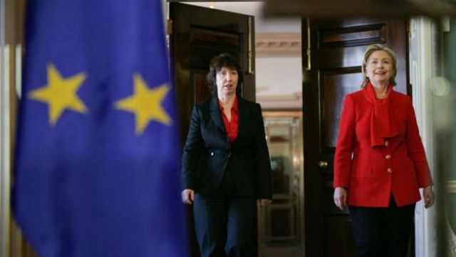 Hilari Klinton i Ketrin E&scaron;ton