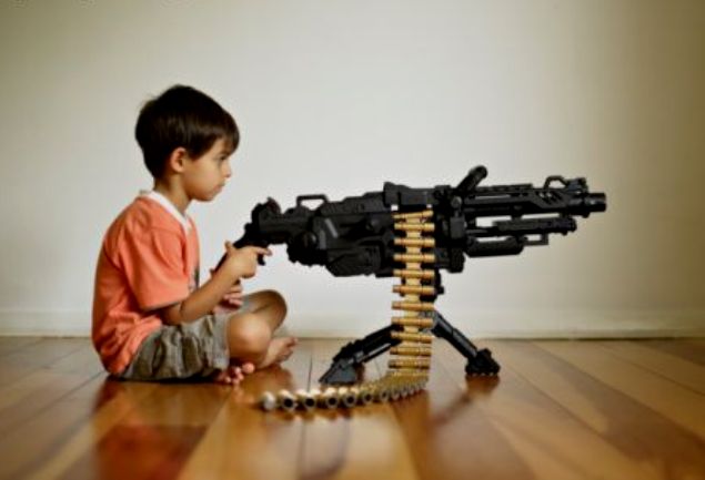 dijete s oružjem