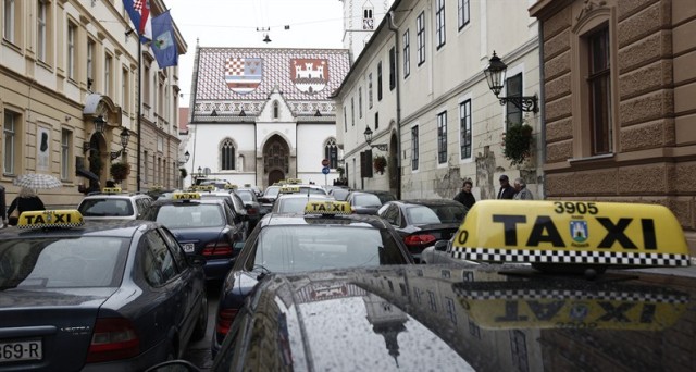 protest taksista u Zagrebu