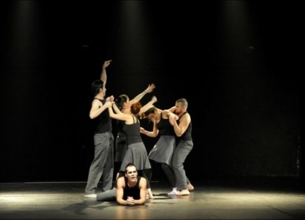 Predstava SARTR-a 'Ovo je Jonesko, budalo'