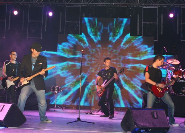 Emir & Frozen Camels