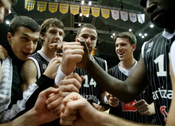 Partizan slavi pobjedu u Poljskoj / foto: kkpartizan.rs