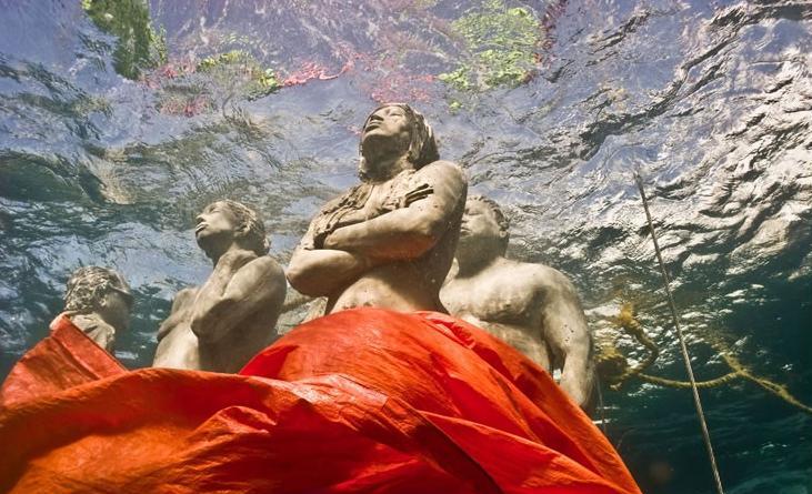 Izložba Tiha evolucija umjetnika Jasona de Cairesa Taylora