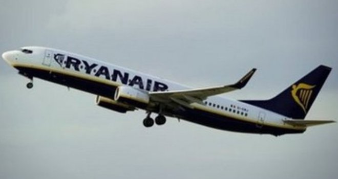  Pazite šta radite u avionu: Ryanair će kažnjavati 'neposlušne' putnike sa gotovo 600 eura