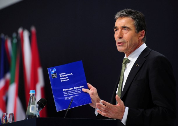 Anders Fog Rasmusen u Lisabonu / foto: nato.int