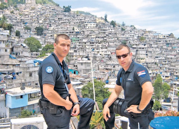 srpski policajci na Haitiju