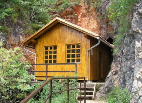 Titova pećina Drvar