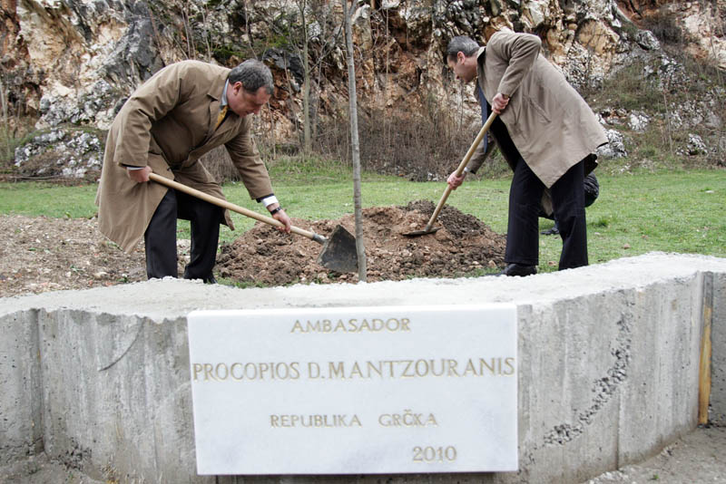 ambasador grcke sadi lipu