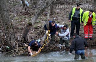 Izvlačenje tijela iz Željeznice