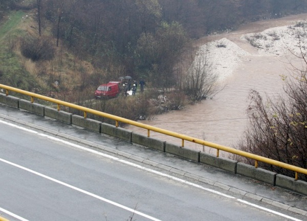 Leš izvađen iz Miljacke Leš izvađen iz Miljacke