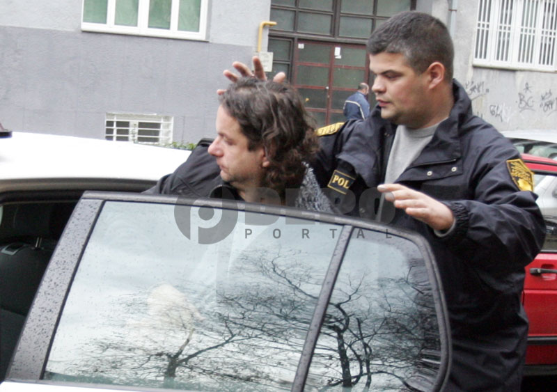 Sprovođenje Senada Kobilića, Nermina Ćehaje i Klausa Mekića u zatvor/ Foto: DEPO PORTAL Sprovođenje Senada Kobilića, Nermina Ćehaje i Klausa Mekića u zatvor/ Foto: DEPO PORTAL