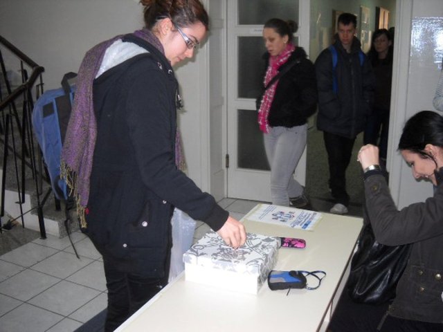 Studenti FPN i PMF akcija sakupljnja pomoći za Semberiju