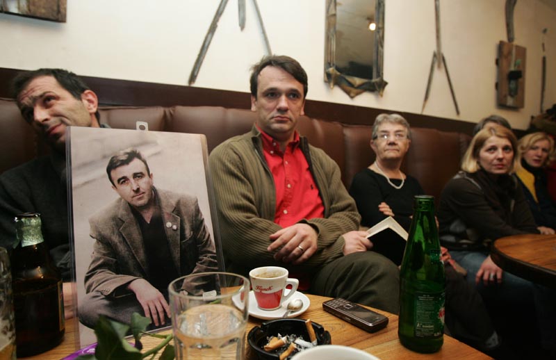 In memoriam - Emir &Scaron;aković