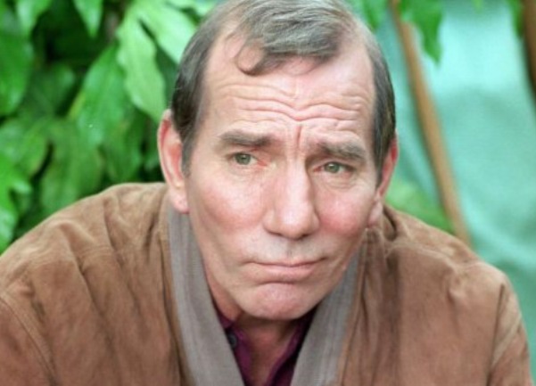 Pete Postlethwaite 