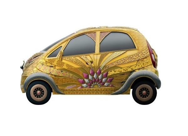 Tata Nano zlatni