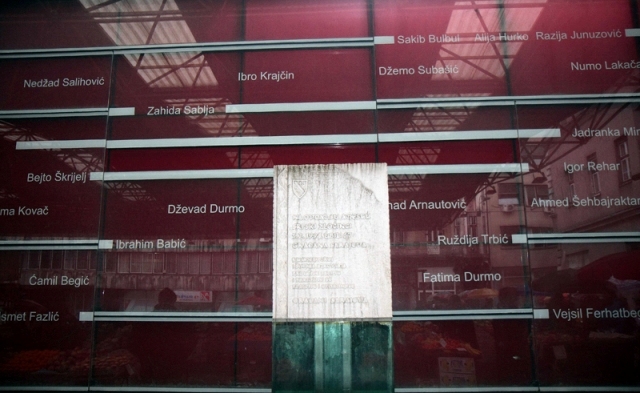 Markale - spomen ploča