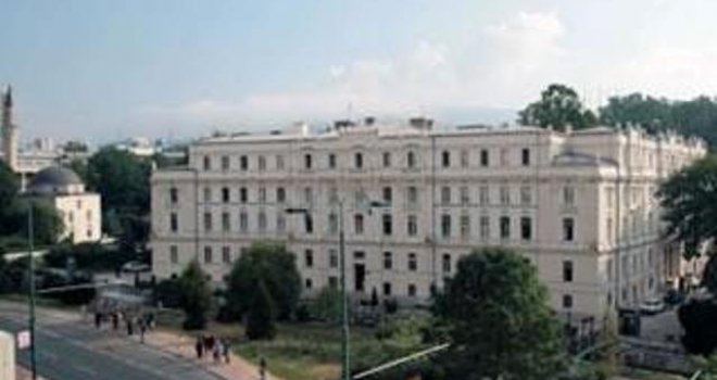 Vlada KS utvrdila prijedlog budžeta za 2015: Za budžetlije gotovo polovina!