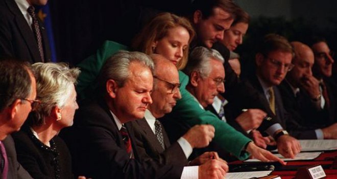 Hoćemo li dobiti Dejton 2: Sadašnji Ustav ne funkcionira, ali EU je u strahu od novog sukoba u BiH