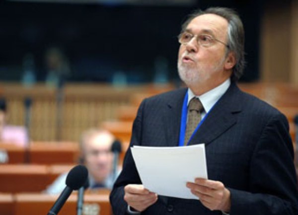 Dik Marti u Savjetu Evrope