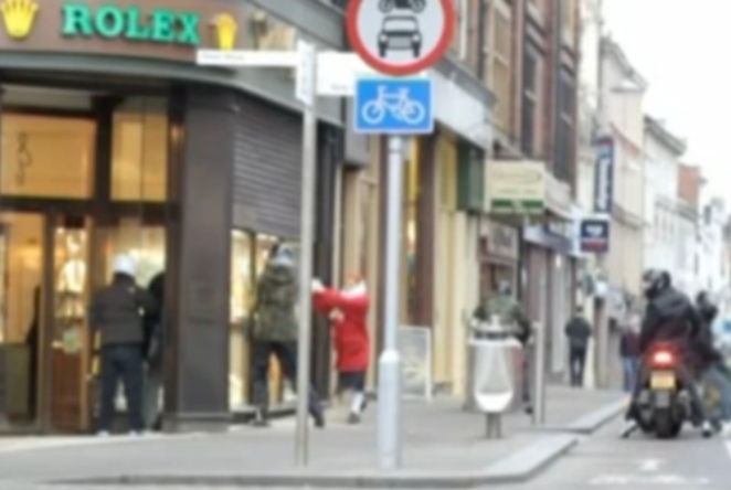 baba spasava zlataru 