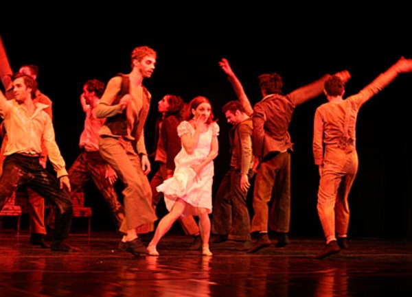 Balet Ko to tamo peva