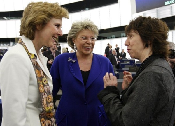 Ketrin E&scaron;ton i Vivijen Reding