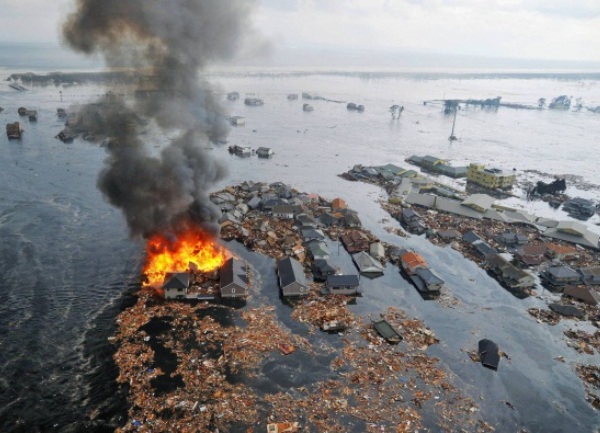 Japan cunami požar