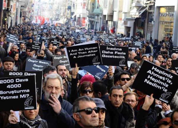 Protest turskih novinara u Istanbulu